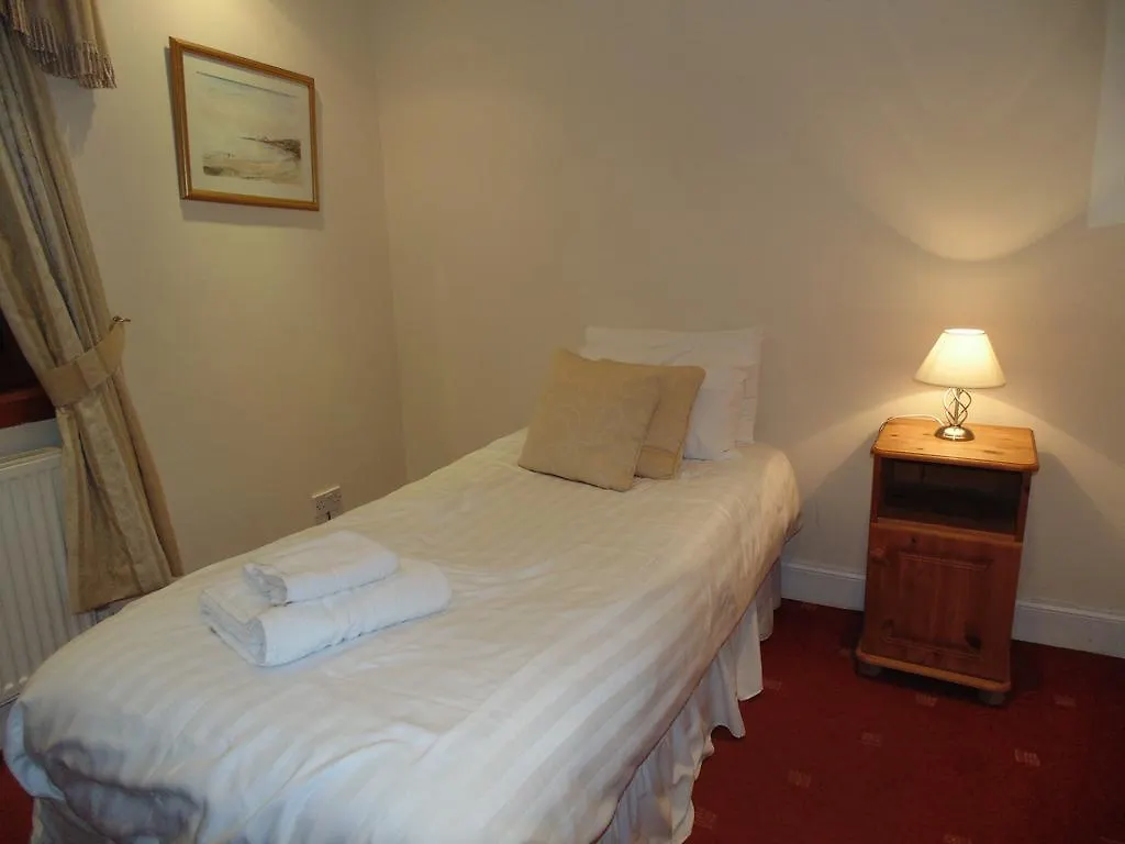 ***  Cedar Inn Edinburgh United Kingdom