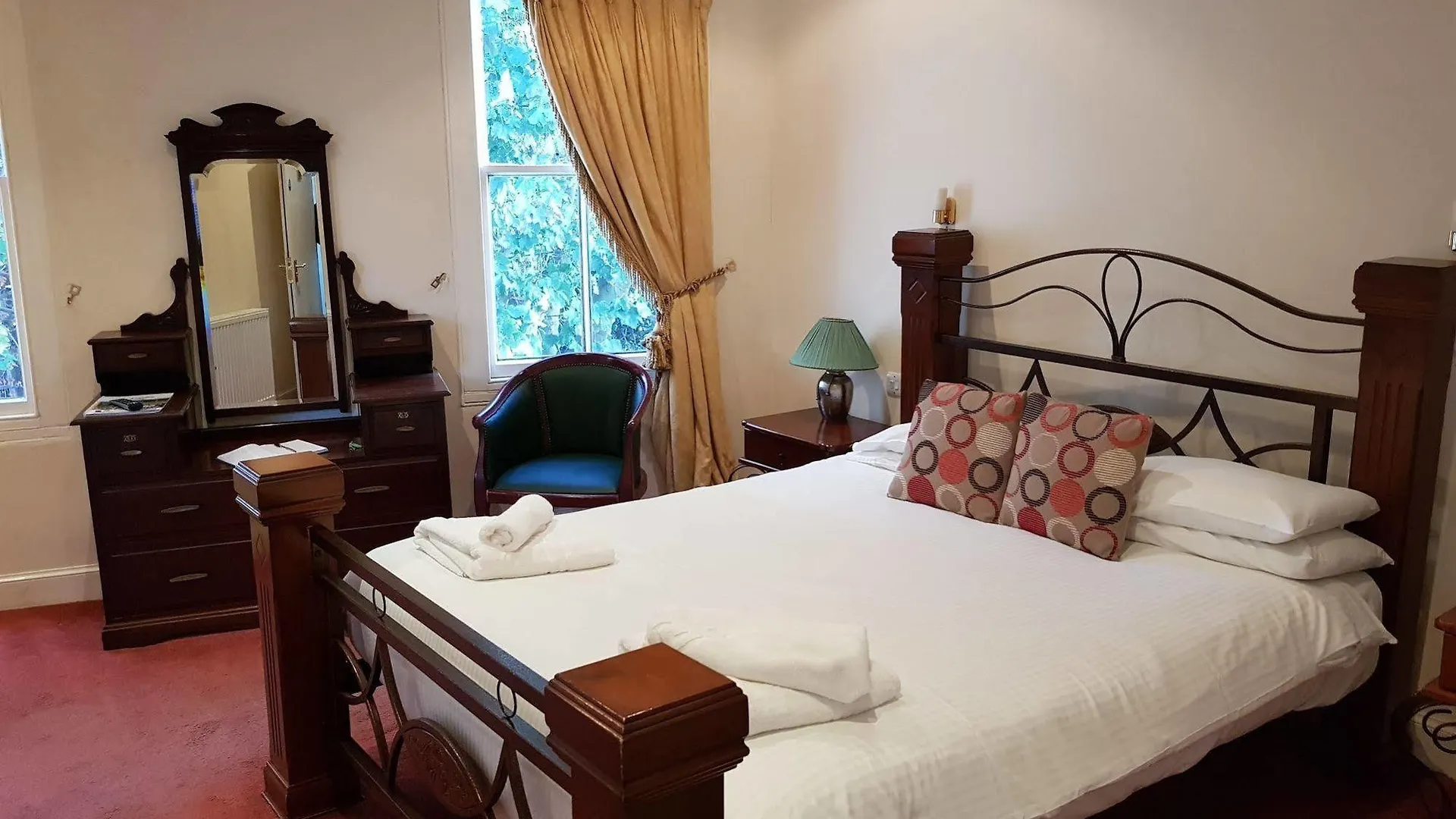 Cedar Inn Edinburgh 3*,  United Kingdom