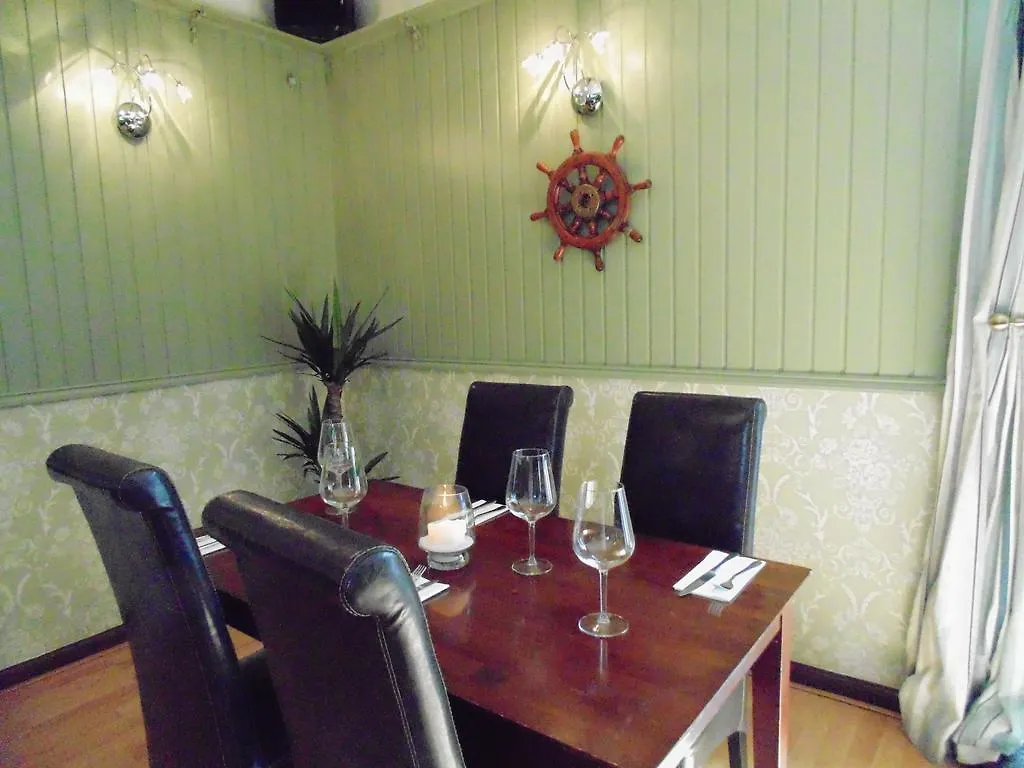 Cedar Inn Edimburgo 3*,  Reino Unido