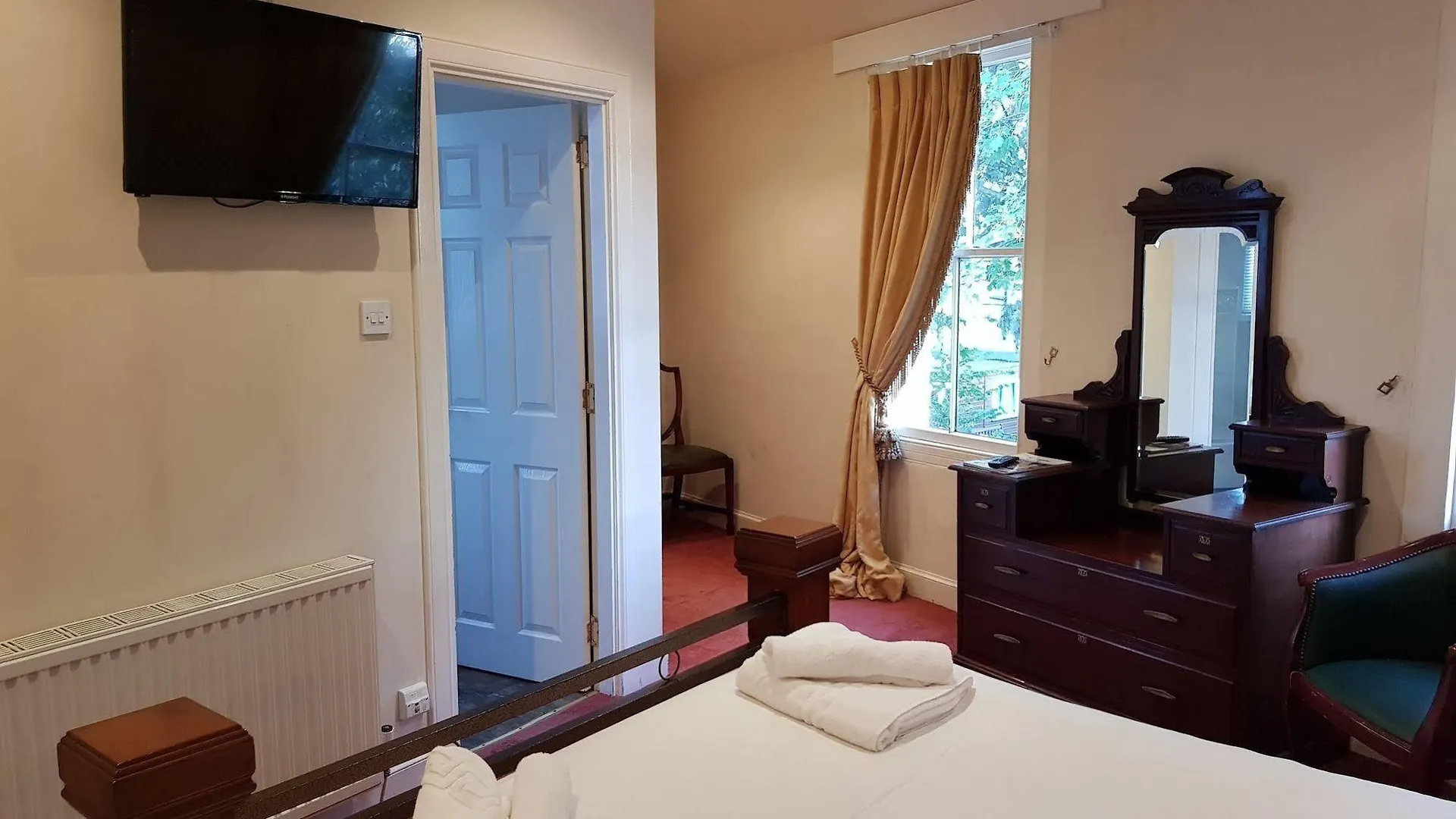Cedar Inn Edimburgo