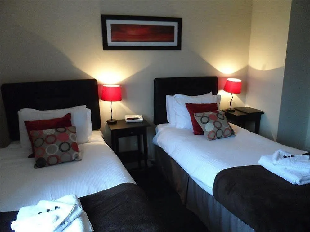 Cedar Inn Edimburgo